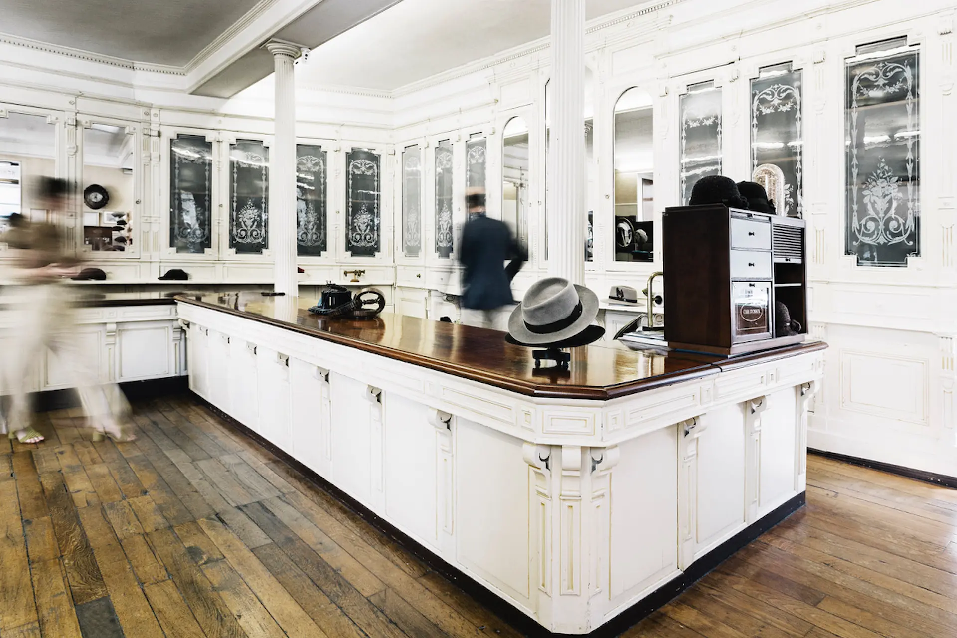 Descubre los comercios con la auténtica esencia de San Sebastián y llévate un recuerdo único