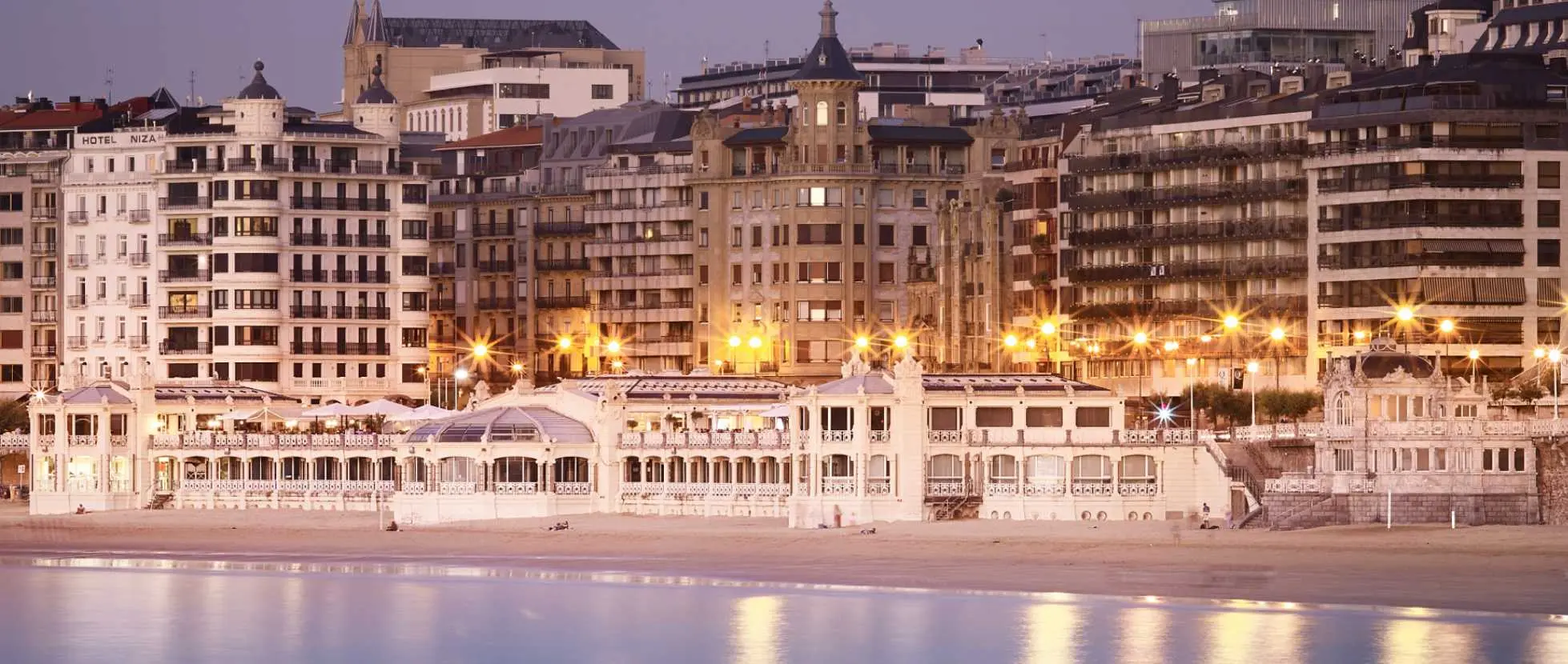 Joyas de la arquitectura y diseño: los edificios más icónicos de San Sebastián